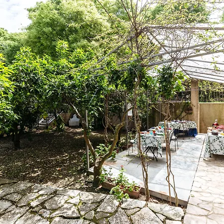 Pilati Oda ve Kahvaltı 4*