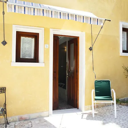 Pilati Oda ve Kahvaltı 4*
